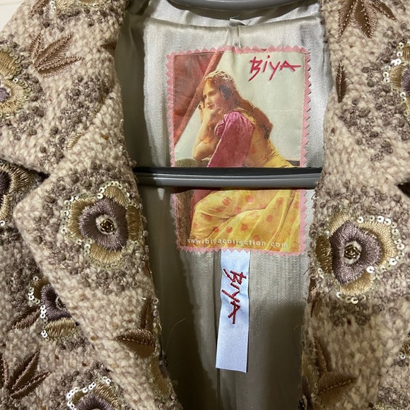 Biya Johnny Was New Wool coat embroidered with flowers US6 small $650.00 - Picture 7 of 9